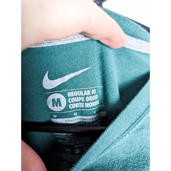 Nike Best is Better Womens Regular Fit Green Crewneck T shirt Medium - Picture 2 of 3